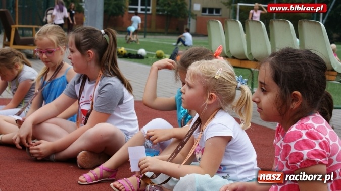 Zdjęcie w galerii na portalu naszraciborz.pl: Pierwszy gwizdek na Lecie z biblioteką  wiadomości z regionu