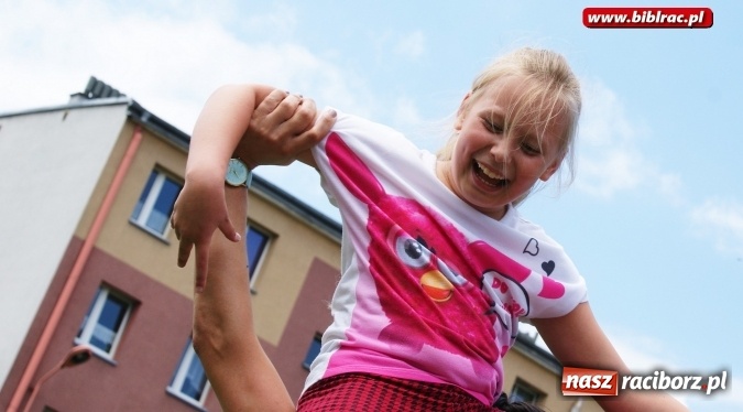 Zdjęcie w galerii na portalu naszraciborz.pl: Pierwszy gwizdek na Lecie z biblioteką  wiadomości z regionu