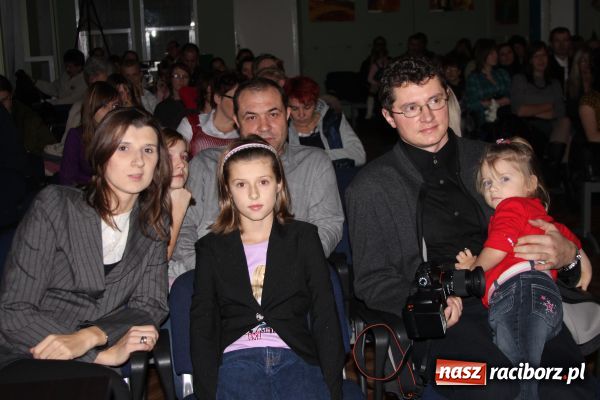 Zdjęcie w galerii na portalu naszraciborz.pl: Barwna jesień w MDK wiadomości z regionu