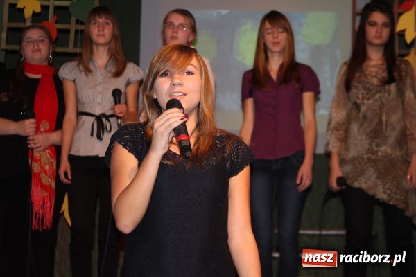 Zdjęcie w galerii na portalu naszraciborz.pl: Barwna jesień w MDK wiadomości z regionu