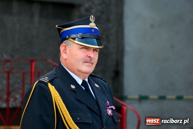 Zdjęcie w galerii na portalu naszraciborz.pl: Komendant Jan Krolik przeszedł na emeryturę wiadomości z regionu