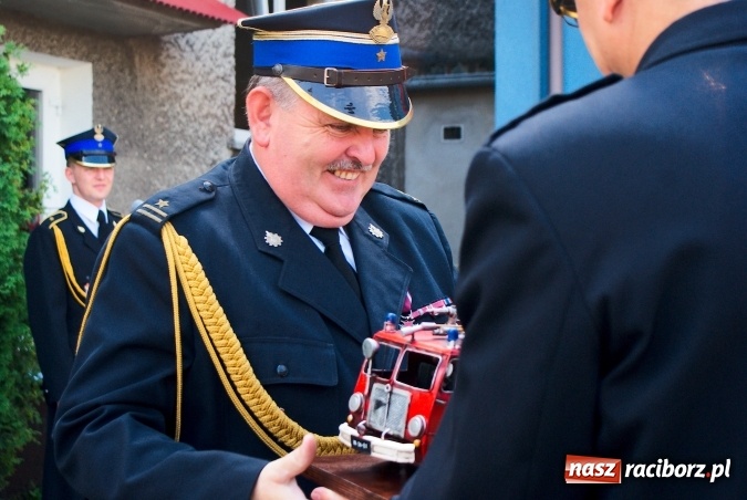 Zdjęcie w galerii na portalu naszraciborz.pl: Komendant Jan Krolik przeszedł na emeryturę wiadomości z regionu