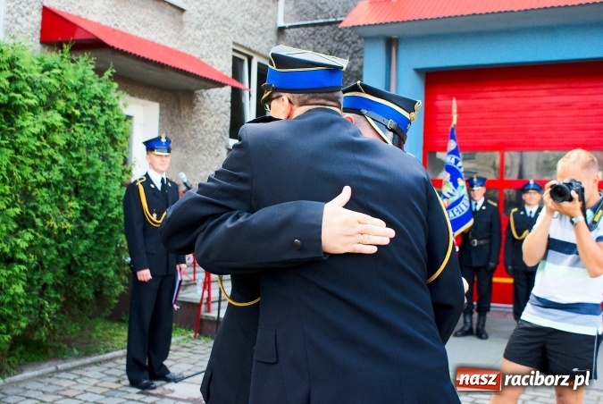 Zdjęcie w galerii na portalu naszraciborz.pl: Komendant Jan Krolik przeszedł na emeryturę wiadomości z regionu
