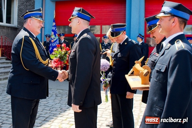Zdjęcie w galerii na portalu naszraciborz.pl: Komendant Jan Krolik przeszedł na emeryturę wiadomości z regionu