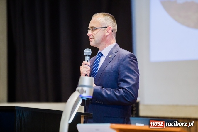 Zdjęcie w galerii na portalu naszraciborz.pl: Zakończenie Roku Akademickiego w Instytucie Studi&oacute;w Edukacyjnych i Sztuki wiadomości z regionu