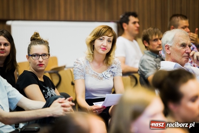 Zdjęcie w galerii na portalu naszraciborz.pl: Zakończenie Roku Akademickiego w Instytucie Studi&oacute;w Edukacyjnych i Sztuki wiadomości z regionu