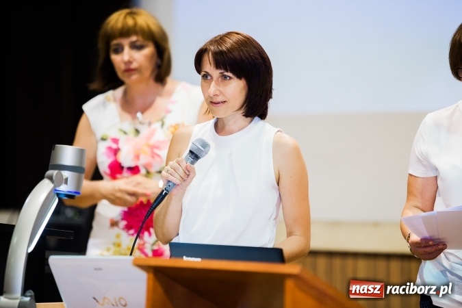 Zdjęcie w galerii na portalu naszraciborz.pl: Zakończenie Roku Akademickiego w Instytucie Studi&oacute;w Edukacyjnych i Sztuki wiadomości z regionu