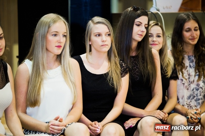 Zdjęcie w galerii na portalu naszraciborz.pl: Zakończenie Roku Akademickiego w Instytucie Studi&oacute;w Edukacyjnych i Sztuki wiadomości z regionu