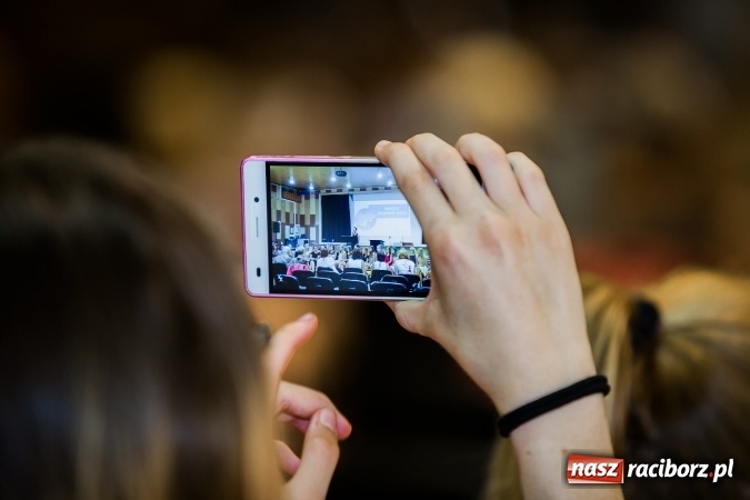 Zdjęcie w galerii na portalu naszraciborz.pl: Zakończenie Roku Akademickiego w Instytucie Studi&oacute;w Edukacyjnych i Sztuki wiadomości z regionu