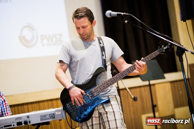 Zdjęcie w galerii na portalu naszraciborz.pl: Zakończenie Roku Akademickiego w Instytucie Studi&oacute;w Edukacyjnych i Sztuki wiadomości z regionu
