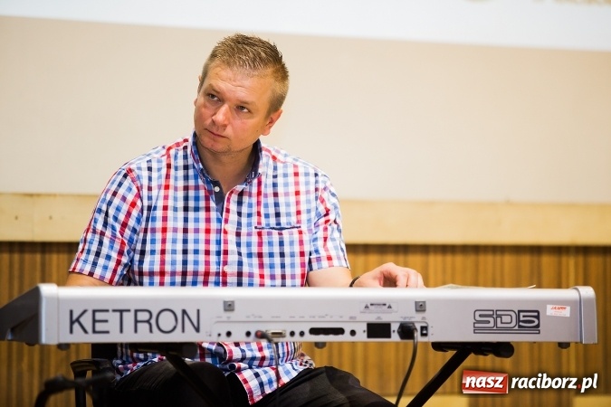 Zdjęcie w galerii na portalu naszraciborz.pl: Zakończenie Roku Akademickiego w Instytucie Studi&oacute;w Edukacyjnych i Sztuki wiadomości z regionu