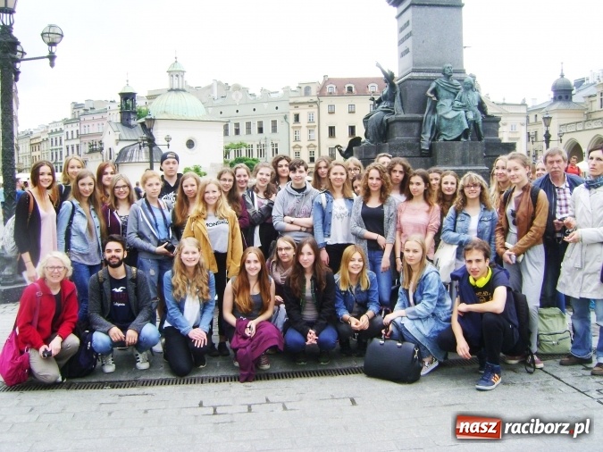 Zdjęcie w galerii na portalu naszraciborz.pl: Niemieccy przyjaciele w II LO - wymiana polsko-niemiecka  wiadomości z regionu