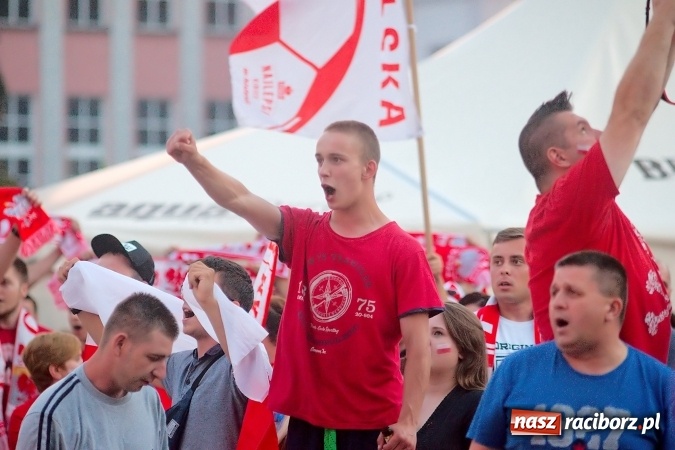 Zdjęcie w galerii na portalu naszraciborz.pl: Radość i łzy w ogródku Braxtonu  wiadomości z regionu