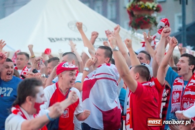 Zdjęcie w galerii na portalu naszraciborz.pl: Radość i łzy w ogródku Braxtonu  wiadomości z regionu