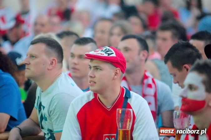 Zdjęcie w galerii na portalu naszraciborz.pl: Radość i łzy w ogródku Braxtonu  wiadomości z regionu