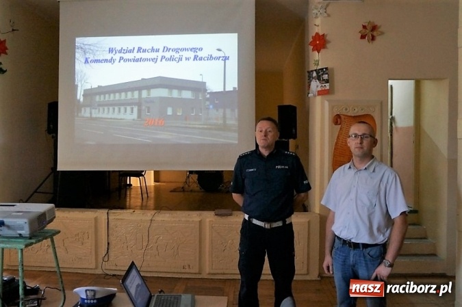 Zdjęcie w galerii na portalu naszraciborz.pl: Stop pijanym kierowcom - spotkanie policjantów z osadzonymi w zakładzie karnym  wiadomości z regionu