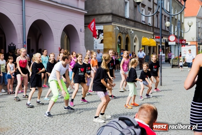 Zdjęcie w galerii na portalu naszraciborz.pl: Podsumowanie warsztatów tanecznych przy RCI wiadomości z regionu