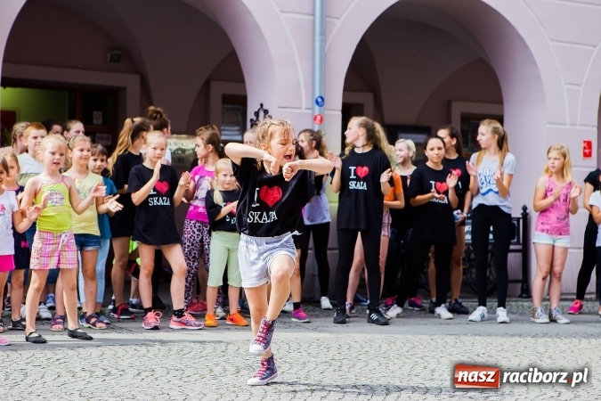 Zdjęcie w galerii na portalu naszraciborz.pl: Podsumowanie warsztatów tanecznych przy RCI wiadomości z regionu