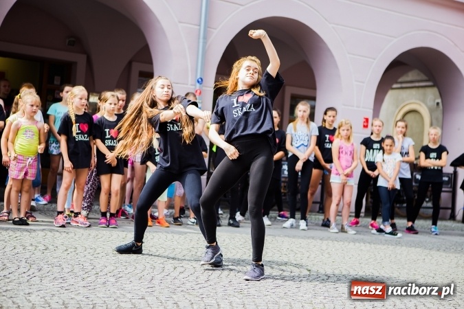 Zdjęcie w galerii na portalu naszraciborz.pl: Podsumowanie warsztatów tanecznych przy RCI wiadomości z regionu
