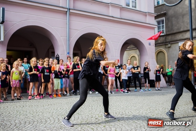 Zdjęcie w galerii na portalu naszraciborz.pl: Podsumowanie warsztatów tanecznych przy RCI wiadomości z regionu