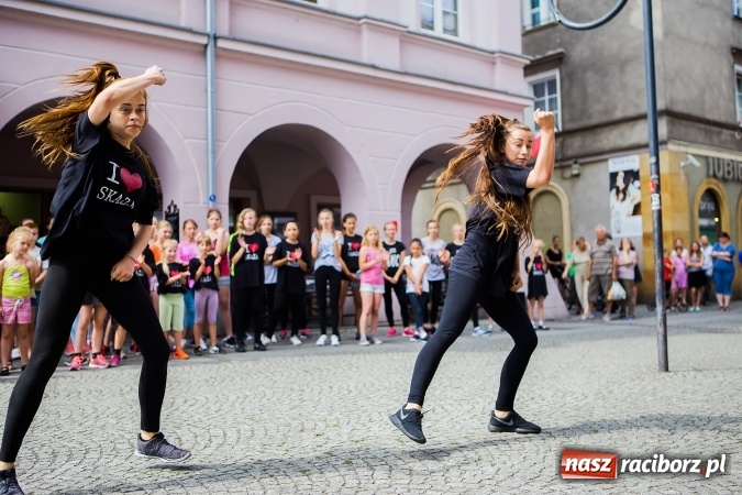 Zdjęcie w galerii na portalu naszraciborz.pl: Podsumowanie warsztatów tanecznych przy RCI wiadomości z regionu