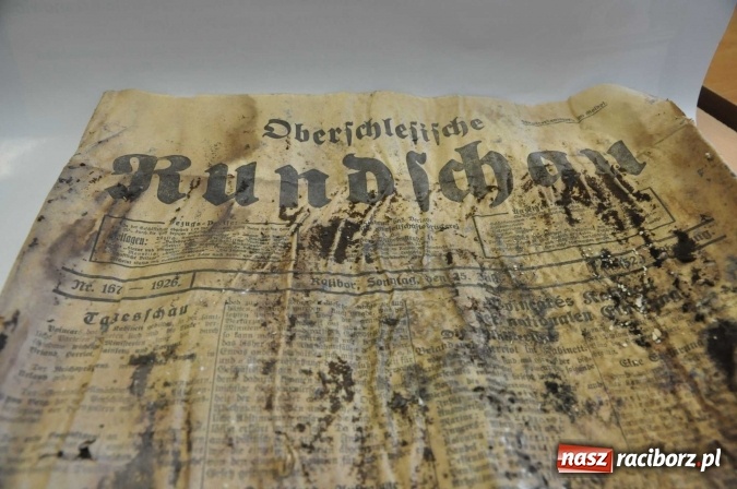 Zdjęcie w galerii na portalu naszraciborz.pl: W Krzanowicach robotnicy natrafili dziś na skarb. Zobacz, co znaleziono! wiadomości z regionu