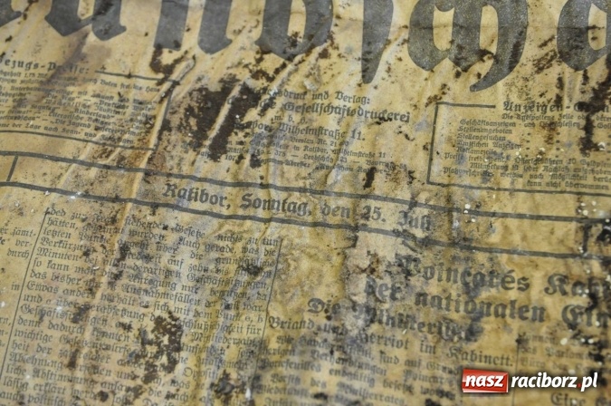 Zdjęcie w galerii na portalu naszraciborz.pl: W Krzanowicach robotnicy natrafili dziś na skarb. Zobacz, co znaleziono! wiadomości z regionu