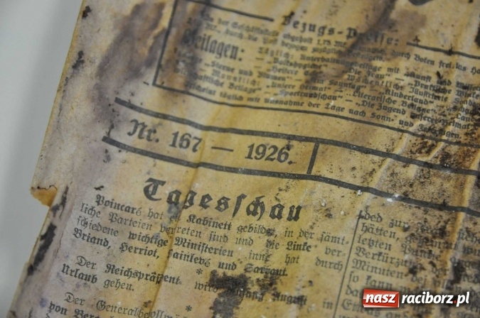 Zdjęcie w galerii na portalu naszraciborz.pl: W Krzanowicach robotnicy natrafili dziś na skarb. Zobacz, co znaleziono! wiadomości z regionu