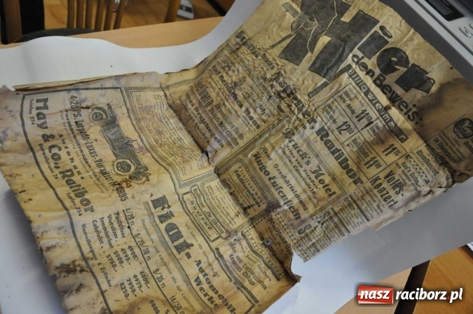 Zdjęcie w galerii na portalu naszraciborz.pl: W Krzanowicach robotnicy natrafili dziś na skarb. Zobacz, co znaleziono! wiadomości z regionu