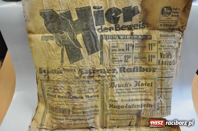 Zdjęcie w galerii na portalu naszraciborz.pl: W Krzanowicach robotnicy natrafili dziś na skarb. Zobacz, co znaleziono! wiadomości z regionu