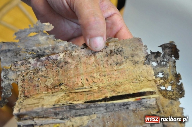 Zdjęcie w galerii na portalu naszraciborz.pl: W Krzanowicach robotnicy natrafili dziś na skarb. Zobacz, co znaleziono! wiadomości z regionu