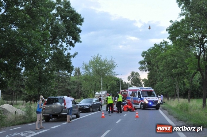 Zdjęcie w galerii na portalu naszraciborz.pl: Śmiertelny wypadek na trasie Racibórz-Lubomia. Na Brzeskiej motocyklista zderzył się z samochodem rover wiadomości z regionu