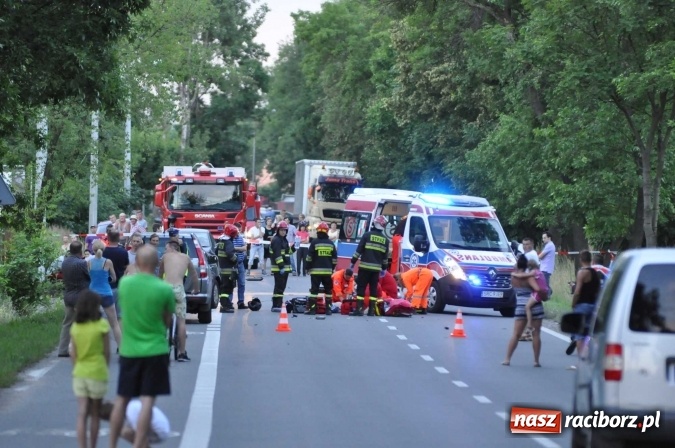 Zdjęcie w galerii na portalu naszraciborz.pl: Śmiertelny wypadek na trasie Racibórz-Lubomia. Na Brzeskiej motocyklista zderzył się z samochodem rover wiadomości z regionu