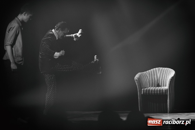 Zdjęcie w galerii na portalu naszraciborz.pl: Limbo na deskach Młodzieżowego Domu Kultury  wiadomości z regionu