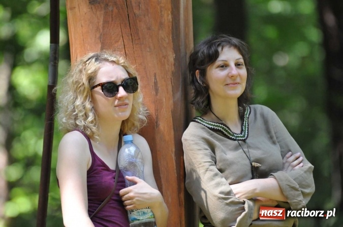 Zdjęcie w galerii na portalu naszraciborz.pl: Manewry wojów w Oborze. W tym roku polała się krew! FOTO I WIDEO wiadomości z regionu