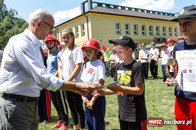 Zdjęcie w galerii na portalu naszraciborz.pl: Młodzieżowe drużyny pożarnicze walczyły w Krzyżanowicach wiadomości z regionu