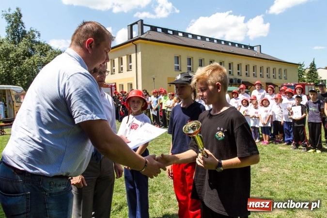 Zdjęcie w galerii na portalu naszraciborz.pl: Młodzieżowe drużyny pożarnicze walczyły w Krzyżanowicach wiadomości z regionu