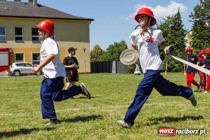 Zdjęcie w galerii na portalu naszraciborz.pl: Młodzieżowe drużyny pożarnicze walczyły w Krzyżanowicach wiadomości z regionu