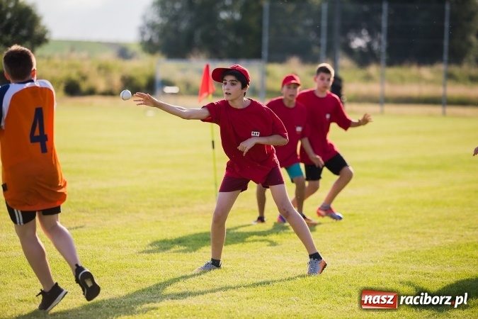 Zdjęcie w galerii na portalu naszraciborz.pl: Turniej dzieci w piłce palantowej o Puchar Starosty Raciborskiego wiadomości z regionu