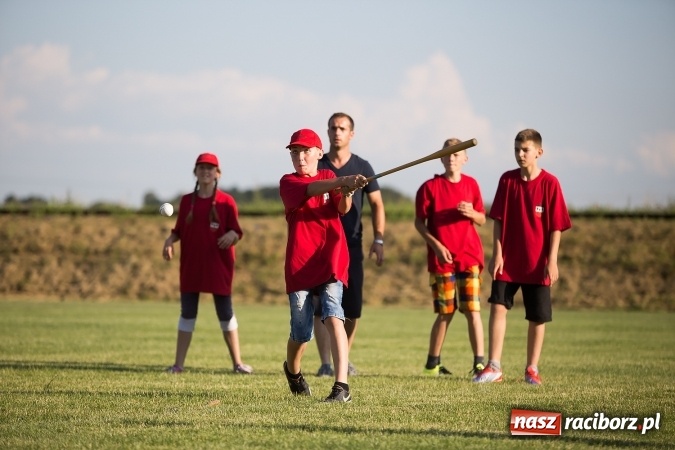 Zdjęcie w galerii na portalu naszraciborz.pl: Turniej dzieci w piłce palantowej o Puchar Starosty Raciborskiego wiadomości z regionu
