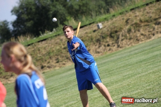 Zdjęcie w galerii na portalu naszraciborz.pl: Turniej dzieci w piłce palantowej o Puchar Starosty Raciborskiego wiadomości z regionu