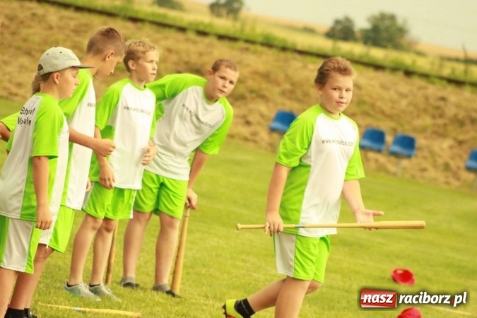 Zdjęcie w galerii na portalu naszraciborz.pl: Turniej dzieci w piłce palantowej o Puchar Starosty Raciborskiego wiadomości z regionu