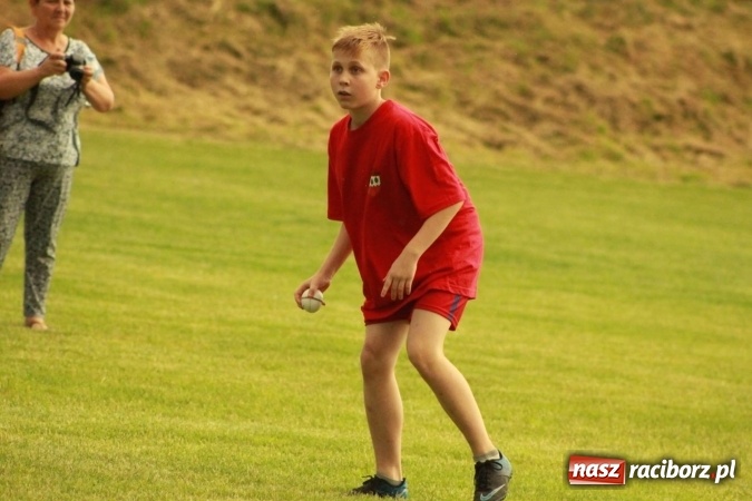 Zdjęcie w galerii na portalu naszraciborz.pl: Turniej dzieci w piłce palantowej o Puchar Starosty Raciborskiego wiadomości z regionu