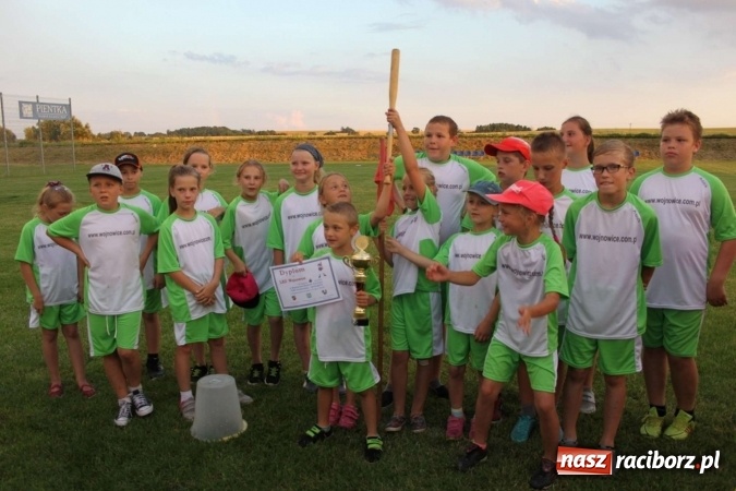 Zdjęcie w galerii na portalu naszraciborz.pl: Turniej dzieci w piłce palantowej o Puchar Starosty Raciborskiego wiadomości z regionu