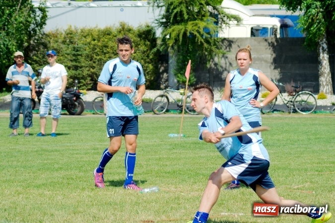 Zdjęcie w galerii na portalu naszraciborz.pl: W Cyprzanowie grali w schlagballa. Niemcy zdominowały Polskę wiadomości z regionu