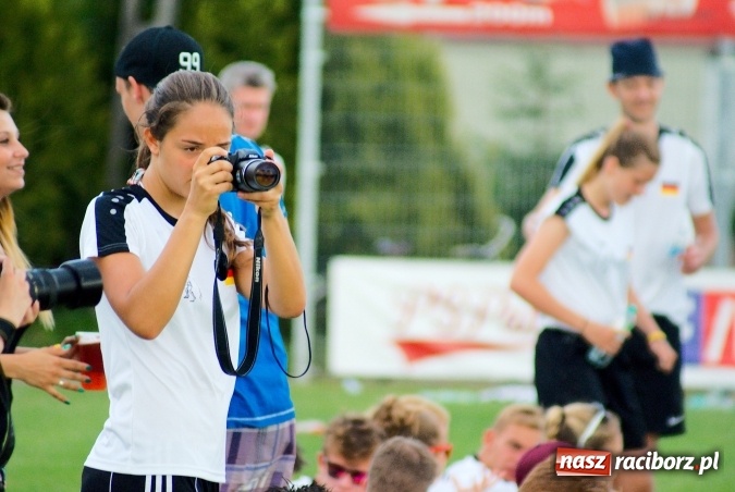 Zdjęcie w galerii na portalu naszraciborz.pl: W Cyprzanowie grali w schlagballa. Niemcy zdominowały Polskę wiadomości z regionu