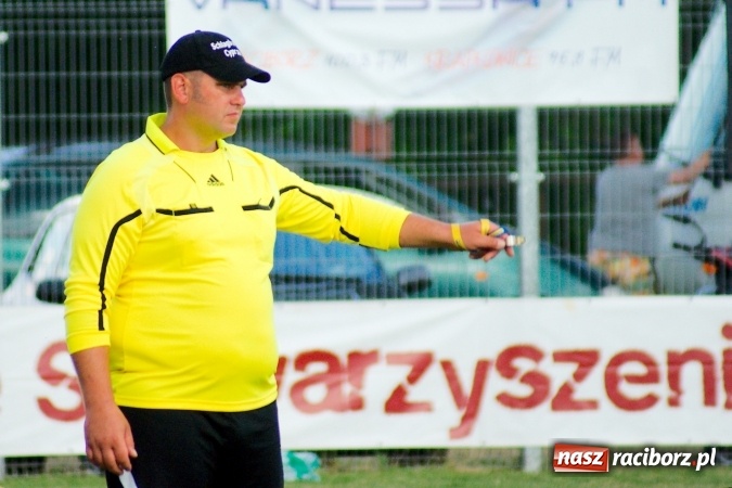 Zdjęcie w galerii na portalu naszraciborz.pl: W Cyprzanowie grali w schlagballa. Niemcy zdominowały Polskę wiadomości z regionu