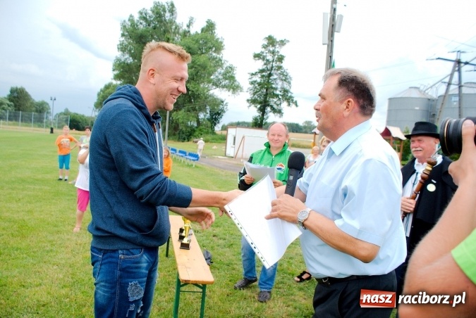 Zdjęcie w galerii na portalu naszraciborz.pl: W Cyprzanowie grali w schlagballa. Niemcy zdominowały Polskę wiadomości z regionu