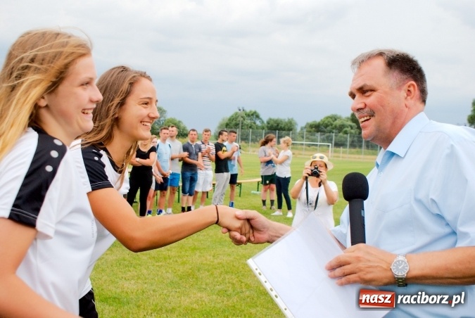 Zdjęcie w galerii na portalu naszraciborz.pl: W Cyprzanowie grali w schlagballa. Niemcy zdominowały Polskę wiadomości z regionu