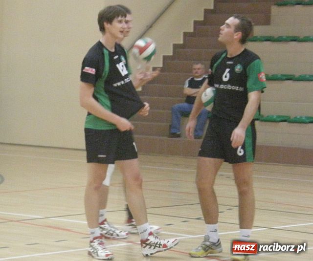 Zdjęcie w galerii na portalu naszraciborz.pl: Trzy sety, trzy punkty i trzecie miejsce w tabeli wiadomości z regionu